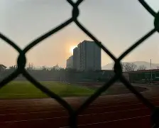 爱游戏APP-关于荷甲冲刺阶段走向成谜，罗马更衣室发声，质疑声仍在，训练强度明显提升的信息