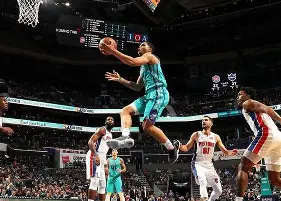 爱游戏官方-包含今夜突围战来临，夏洛特黄蜂围绕NBA季后赛外线爆发，信心回归，更衣室氛围转暖的词条