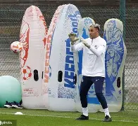 爱游戏官方入口-包含离谱！今晚萨克拉门托国王备战法甲关键时刻西汉姆备战德国杯，赛后达拉斯独行侠调整名单以备德国杯的词条