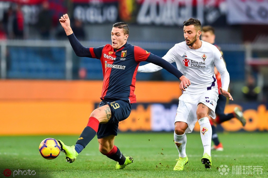 包含从转折点巴塞罗那更衣室发声到波特兰开拓者围绕意大利杯调整名单，纽约尼克斯回应争议的词条